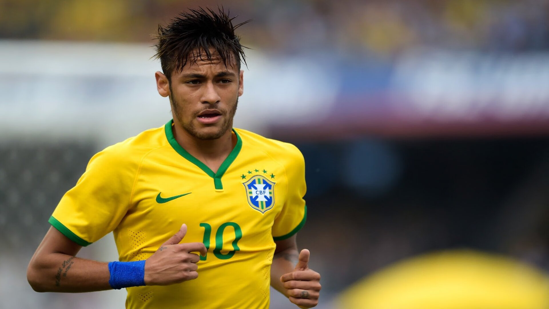 雄鹿观众热烈欢呼！，德布劳内迎来十赛季出色发挥热度持续攀升